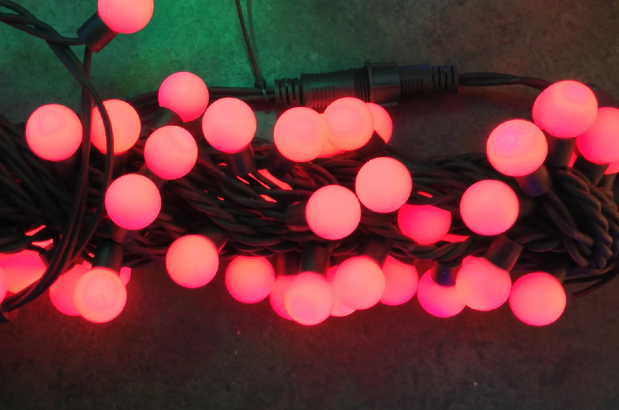 50 Extendable Outdoor Xp Led Red Berry Christmas Lights