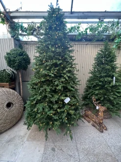 10Ft Feel Real Bosworth Spruce Artificial Christmas Tree Pre-Lit